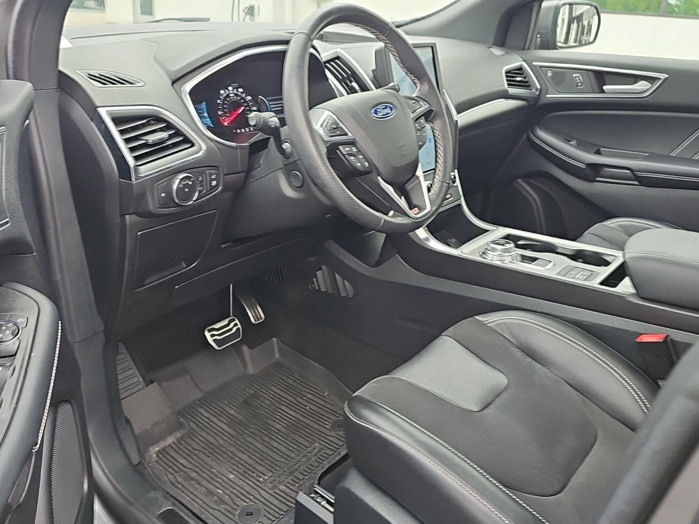 Used 2021 Ford Edge ST w/ Equipment Group 401A AWD/4WD image 13