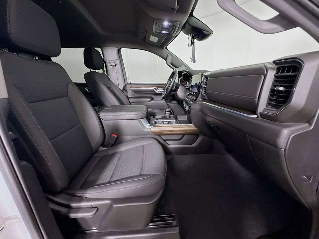 Used 2023 Chevrolet Silverado 1500 LT w/ Z71 Off-Road Package image 31