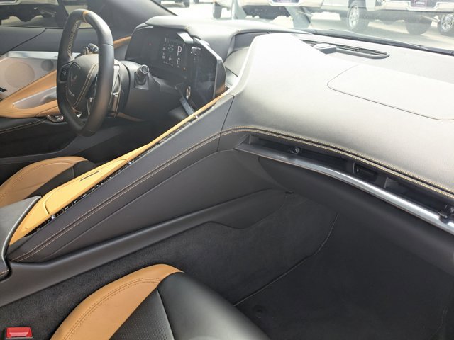 Used 2025 Chevrolet Corvette Stingray Preferred Cpe w/ Z51 Performance Package RWD image 19