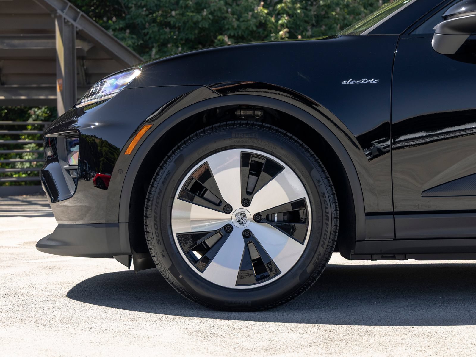 New 2026 Porsche Macan 4 Electric AWD/4WD image 13