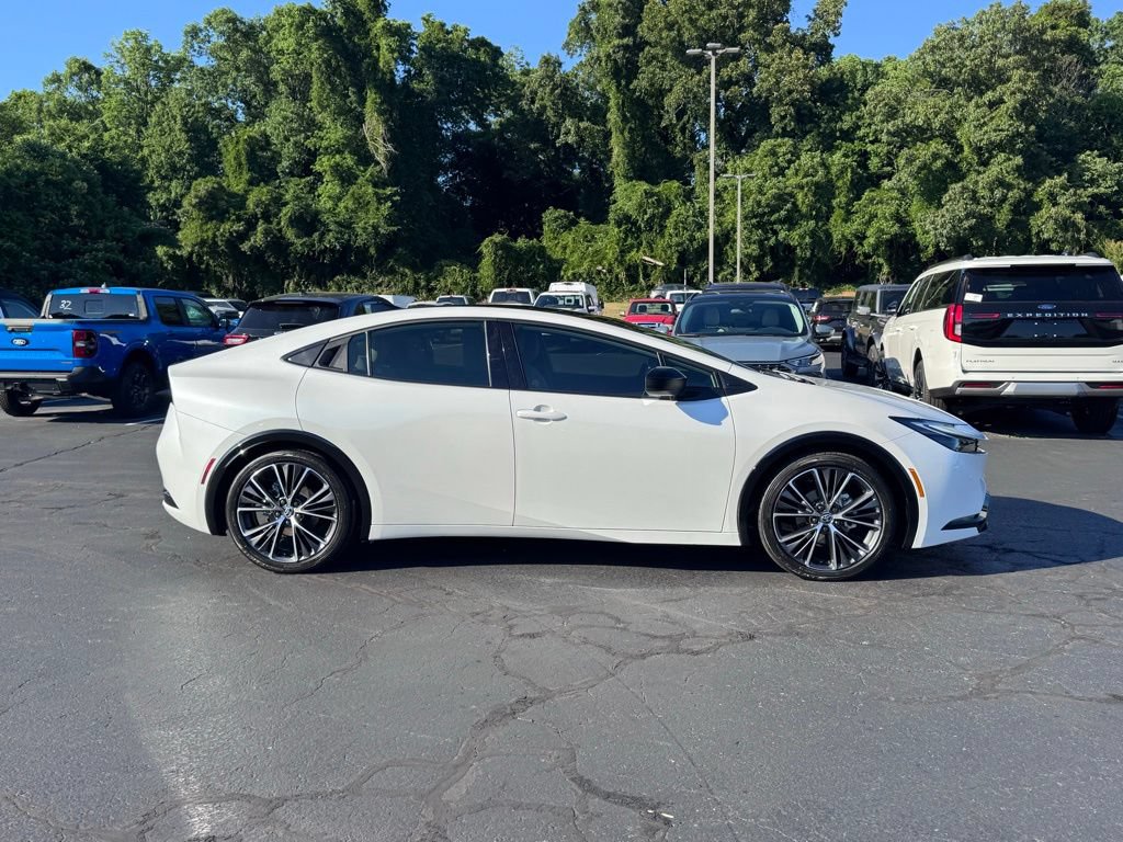 Used 2024 Toyota Prius Limited FWD image 4