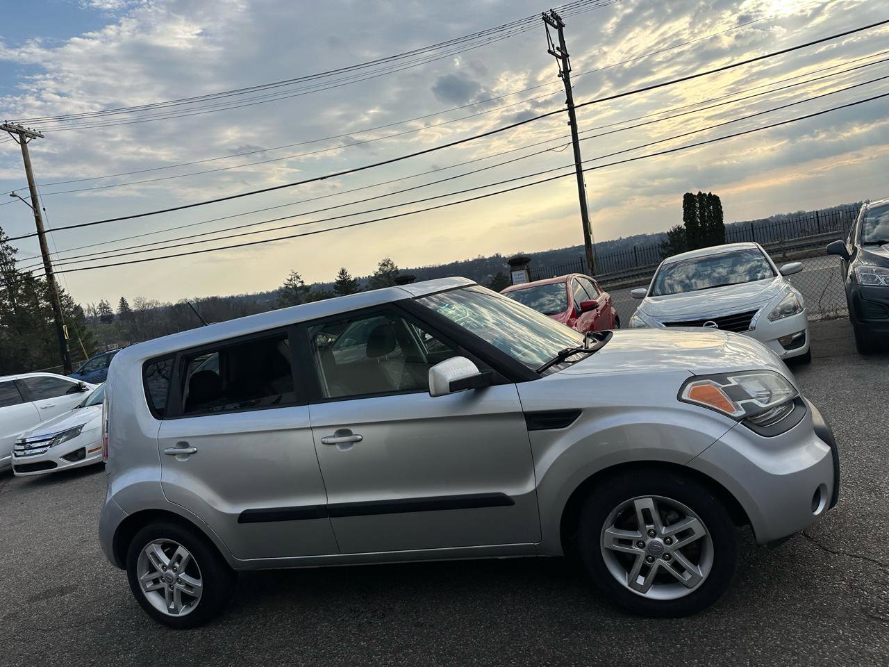 Used 2011 Kia Soul + image 10