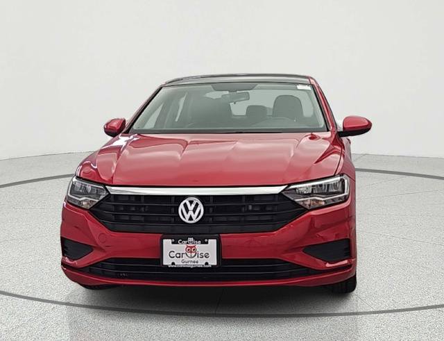 Used 2019 Volkswagen Jetta SE image 2