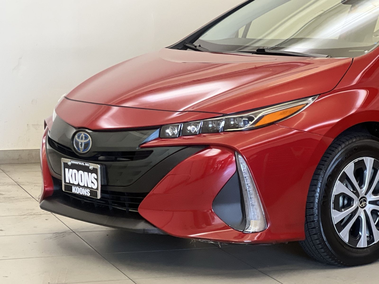 Used 2021 Toyota Prius Prime XLE w/ Carpet Mat Package (TMS) FWD image 27