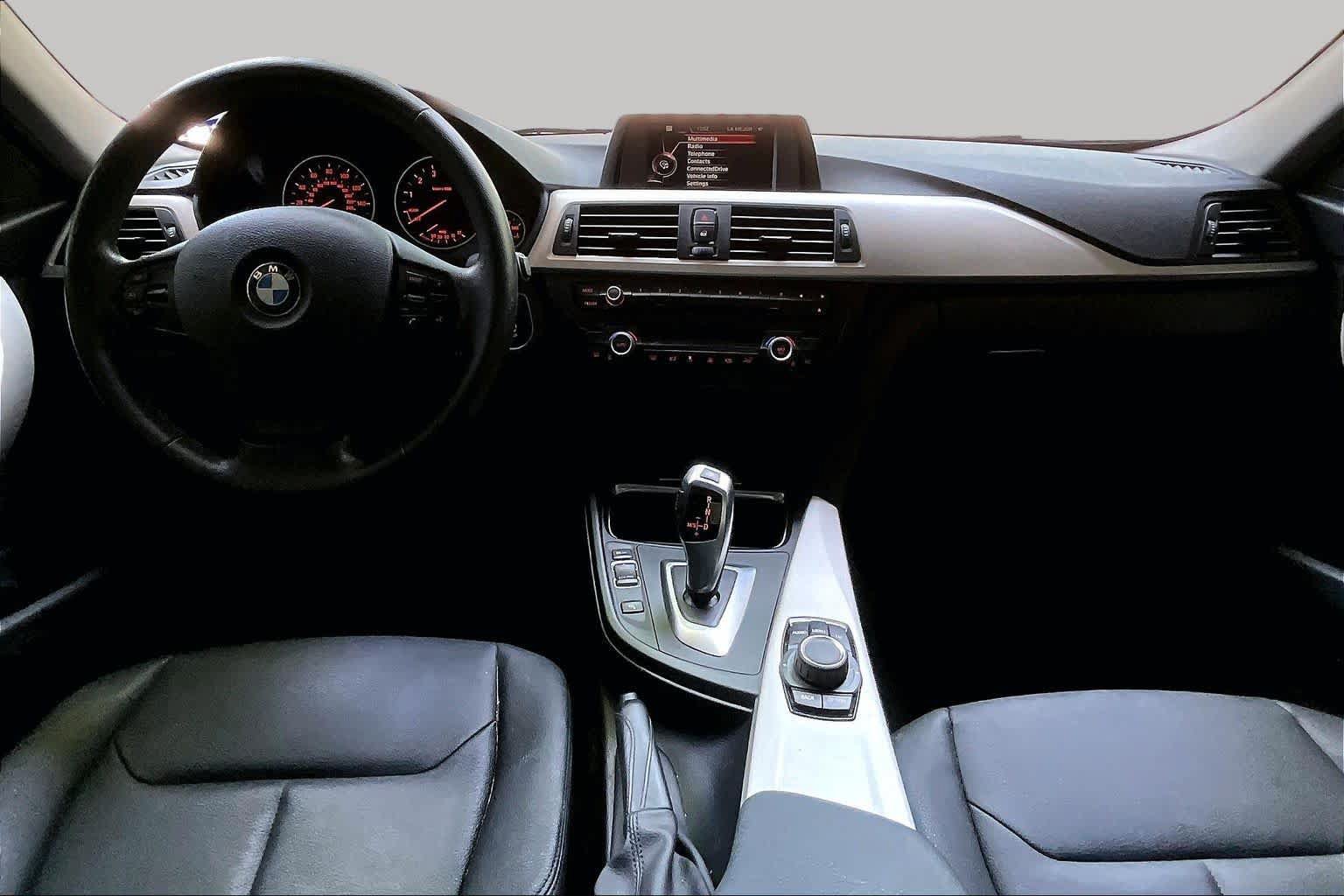 Used 2015 BMW 320i Sedan RWD image 15