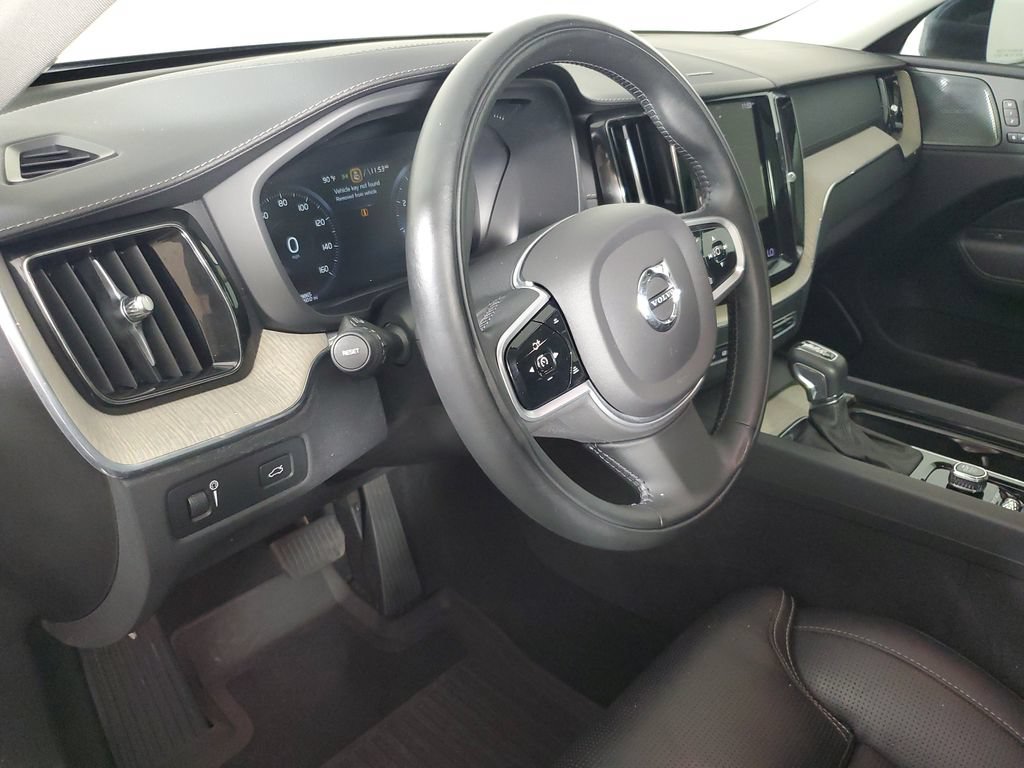 Used 2021 Volvo XC60 T5 Inscription FWD image 24