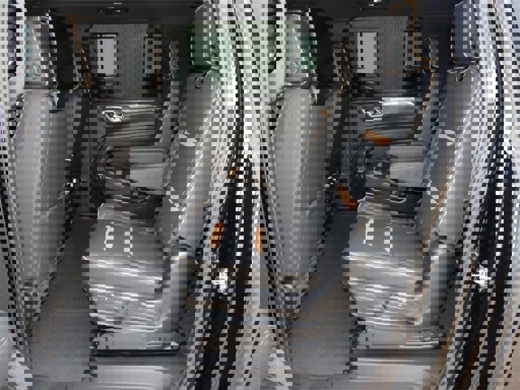 Certified 2023 GMC Yukon XL AT4 image 16