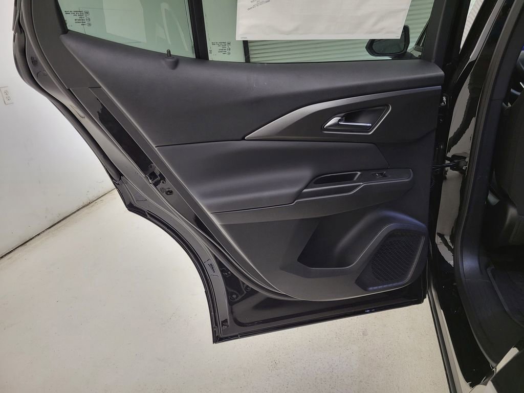 New 2026 Chevrolet Equinox EV LT image 38