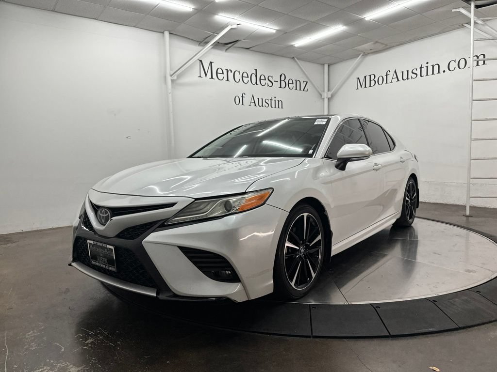 Used 2019 Toyota Camry XSE FWD image 3