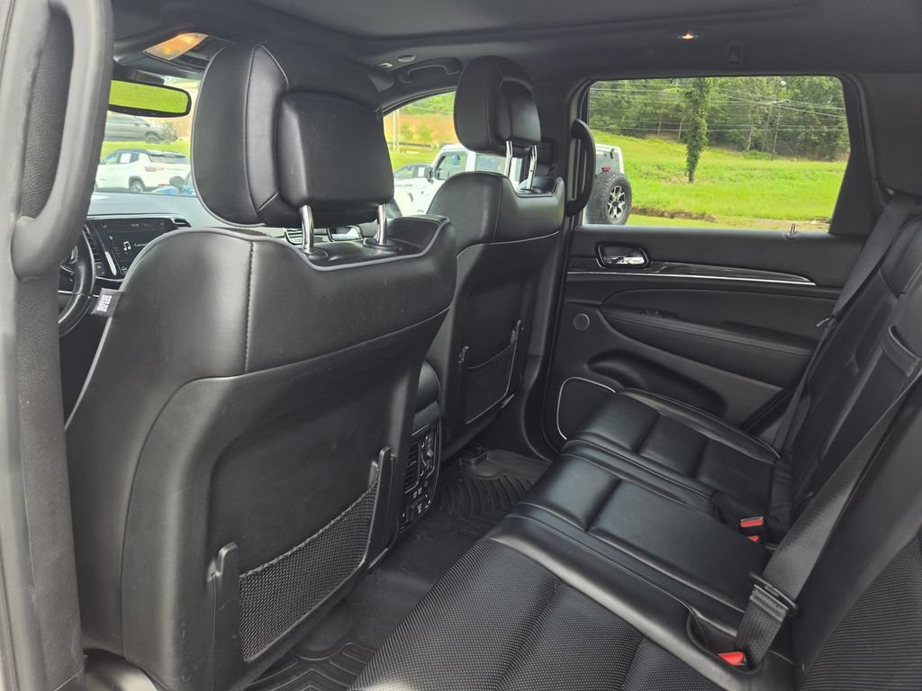 Used 2019 Jeep Grand Cherokee Overland AWD/4WD image 31