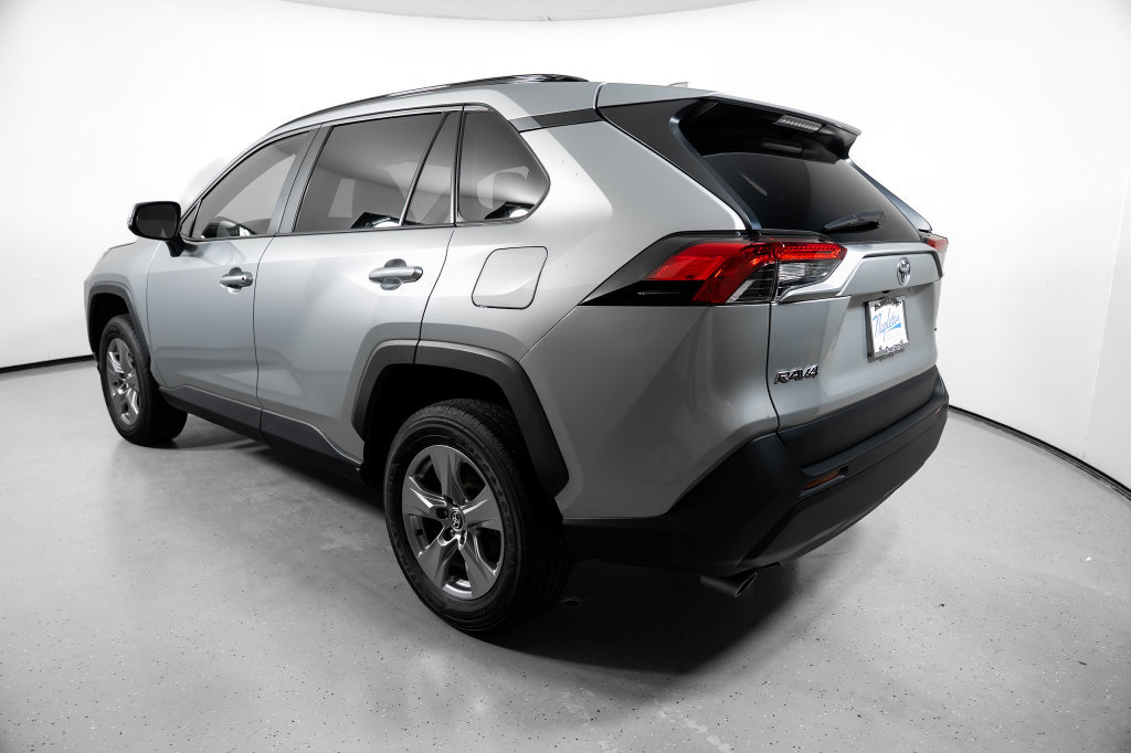 Used 2025 Toyota RAV4 XLE FWD image 10