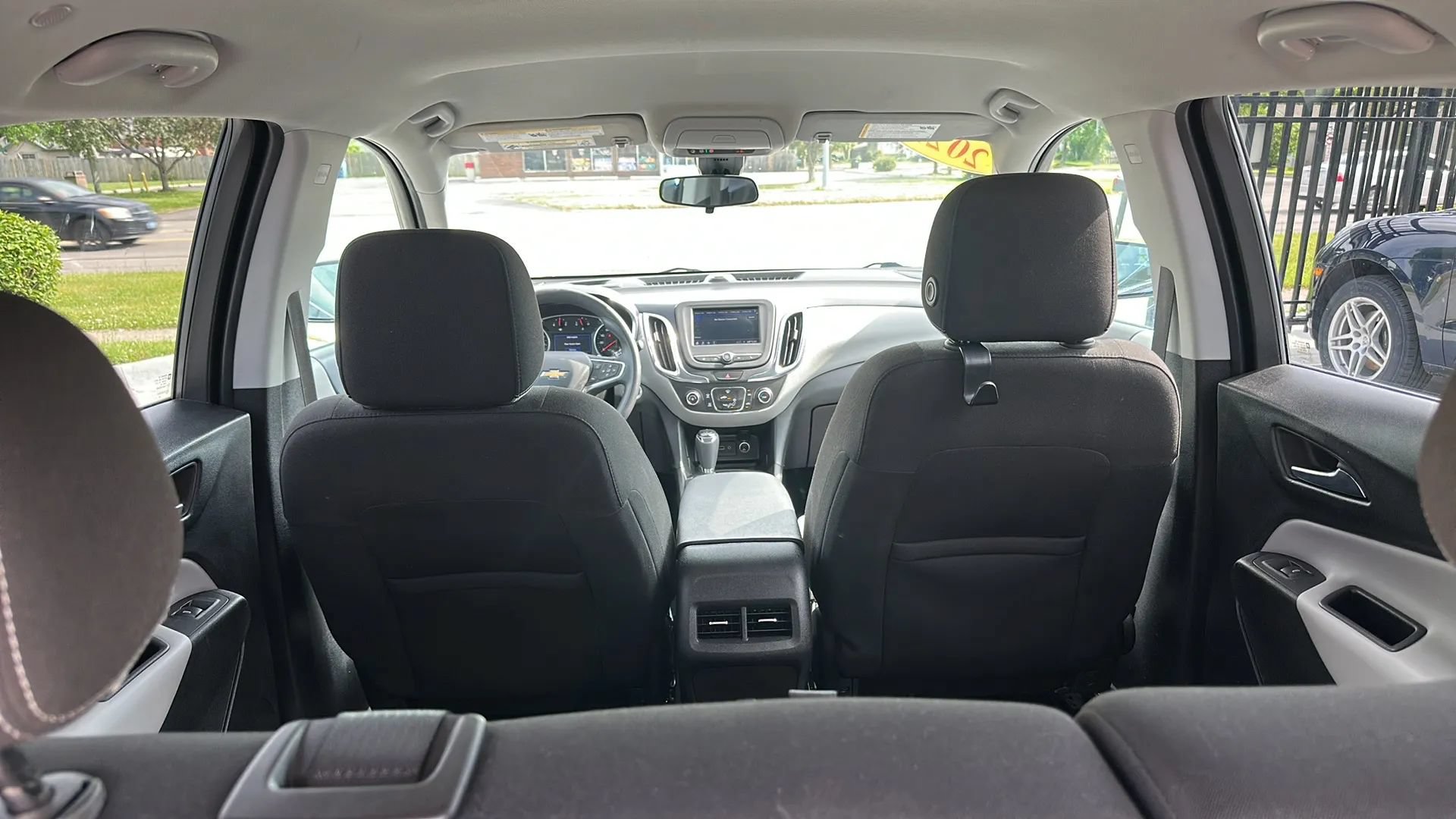 Used 2021 Chevrolet Equinox LT FWD image 14