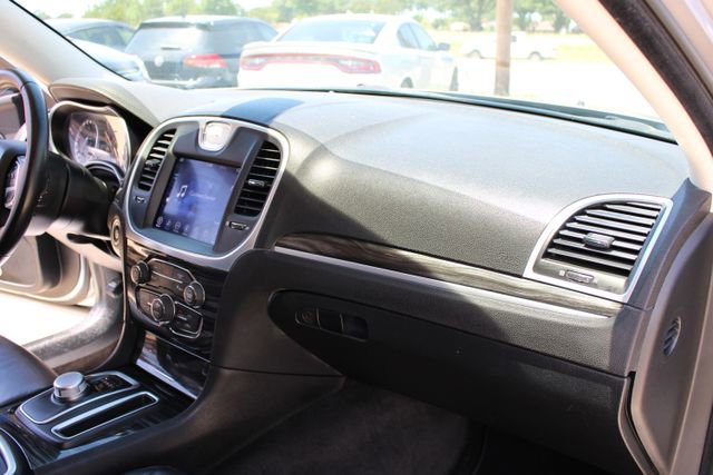 Used 2017 Chrysler 300 Limited w/ 300 Premium Group AWD/4WD image 46