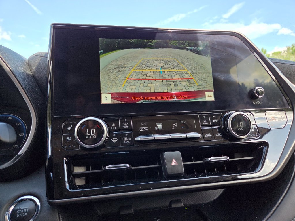 Used 2023 Toyota Highlander Limited FWD image 35