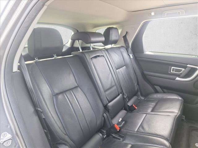 Used 2019 Land Rover Discovery Sport HSE image 16