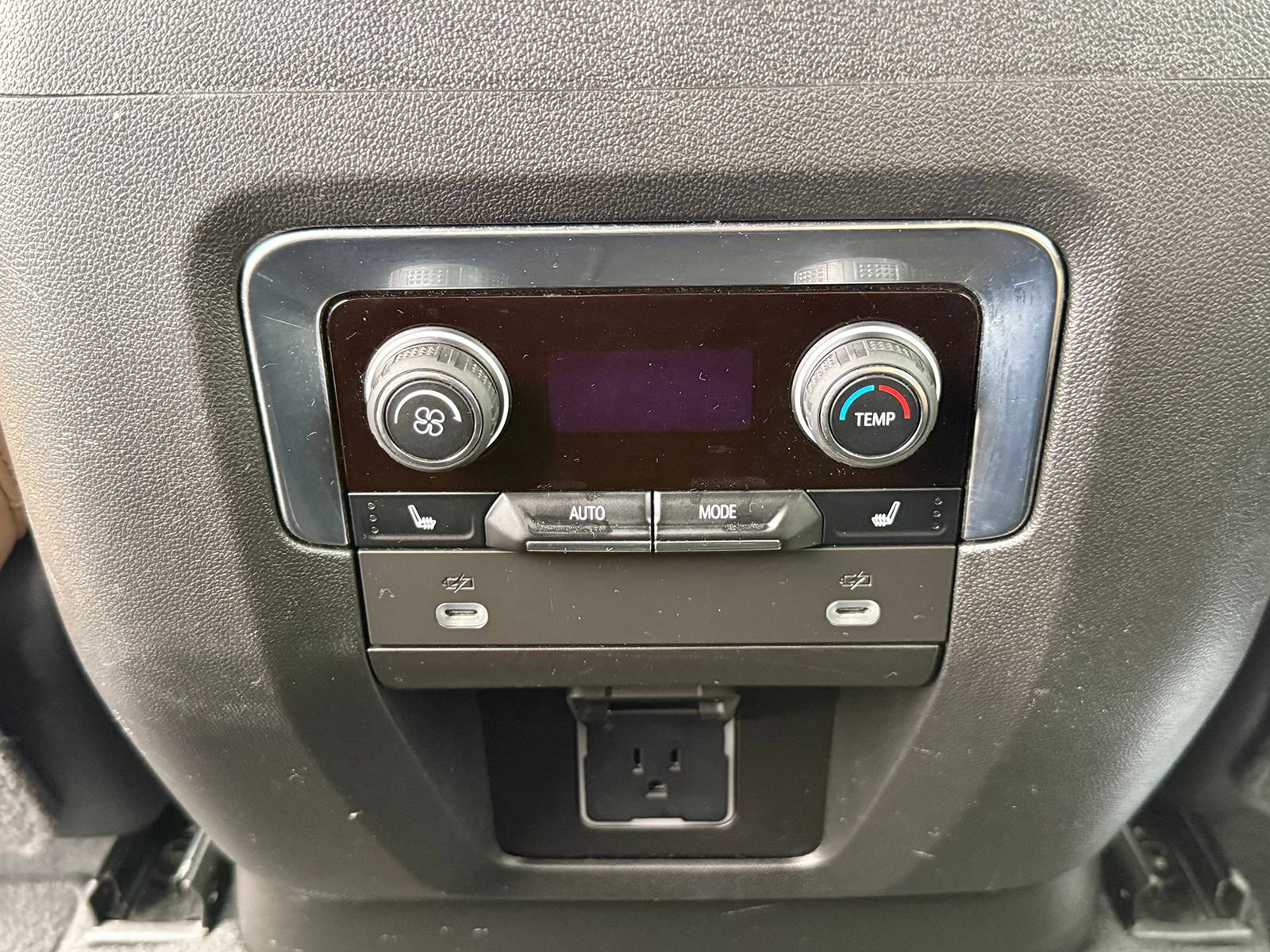 Certified 2023 Chevrolet Tahoe Premier AWD/4WD image 23