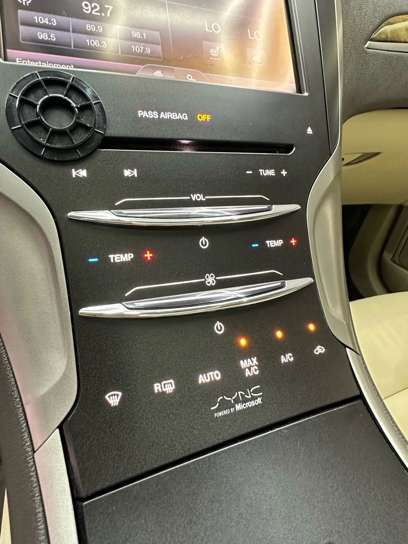 Used 2014 Lincoln MKZ w/ Equipment Group 101A Select image 17