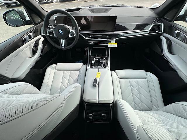 New 2026 BMW X5 xDrive50e w/ M Sport Package image 6