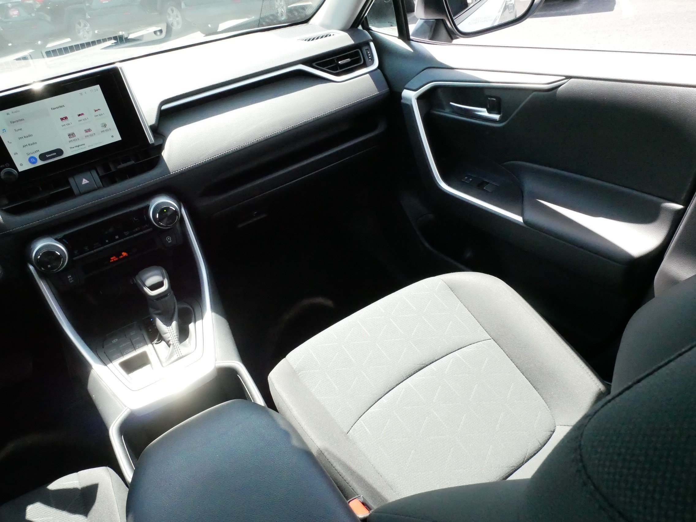 Certified 2025 Toyota RAV4 XLE AWD/4WD image 11
