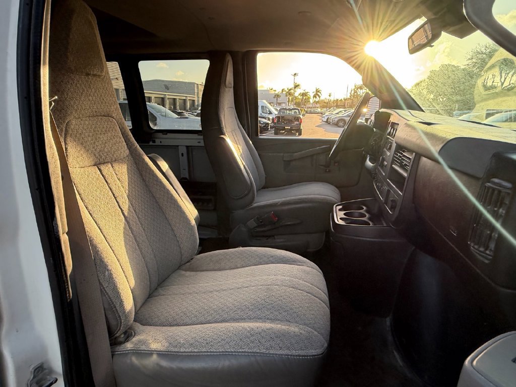 Used 2019 Chevrolet Express 3500 LT w/ LT Preferred Equipment Group RWD image 14