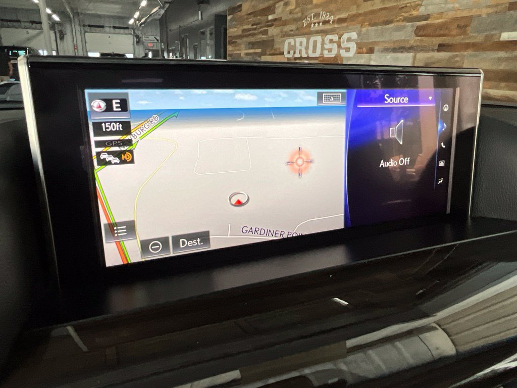 Used 2019 Lexus LX 570 4WD w/ Luxury Package image 31