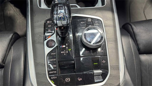Used 2020 BMW X7 M50i w/ Executive Package image 29