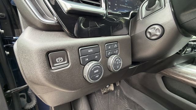 Used 2023 Chevrolet Silverado 1500 LTZ AWD/4WD image 18