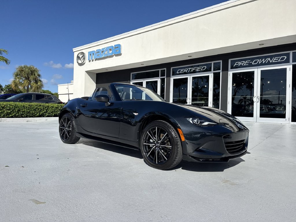 Used 2025 MAZDA MX-5 Miata Grand Touring w/ Appearance Package RWD image 22