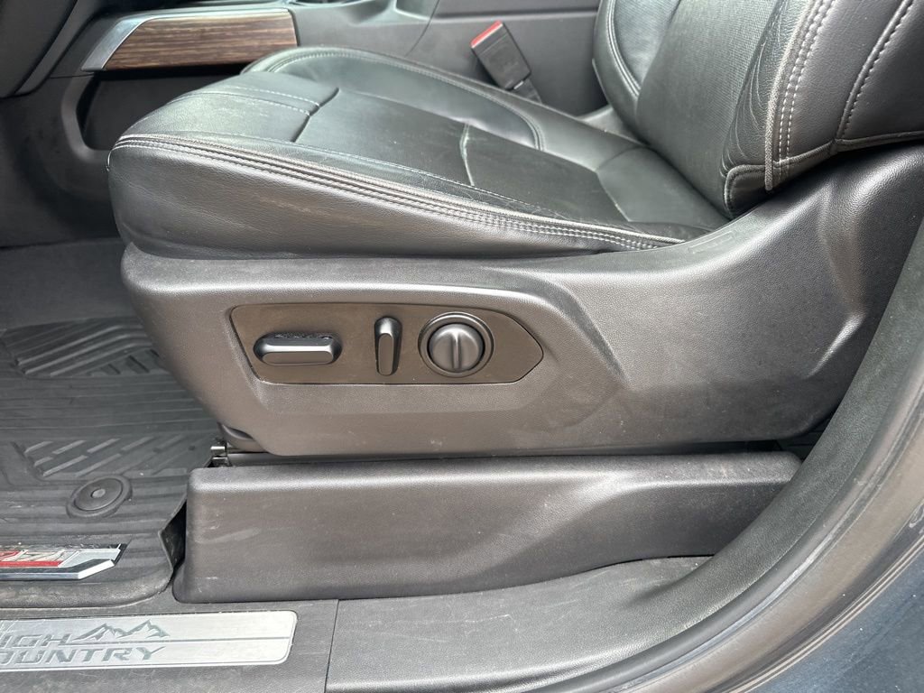 Used 2020 Chevrolet Silverado 2500 High Country w/ Z71 Off-Road Package image 14