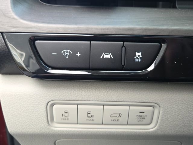 Used 2024 Kia Carnival SX image 28