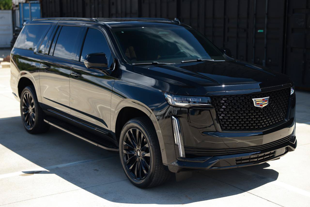 Used 2024 Cadillac Escalade ESV Premium Luxury AWD/4WD image 13