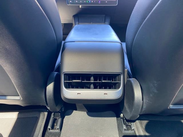 Used 2021 Tesla Model 3 Standard Range Plus image 40