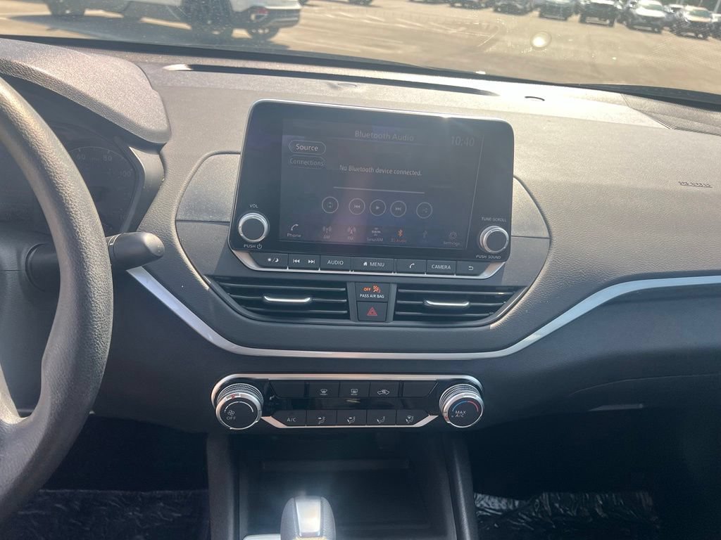 Certified 2025 Nissan Altima 2.5 S FWD image 11