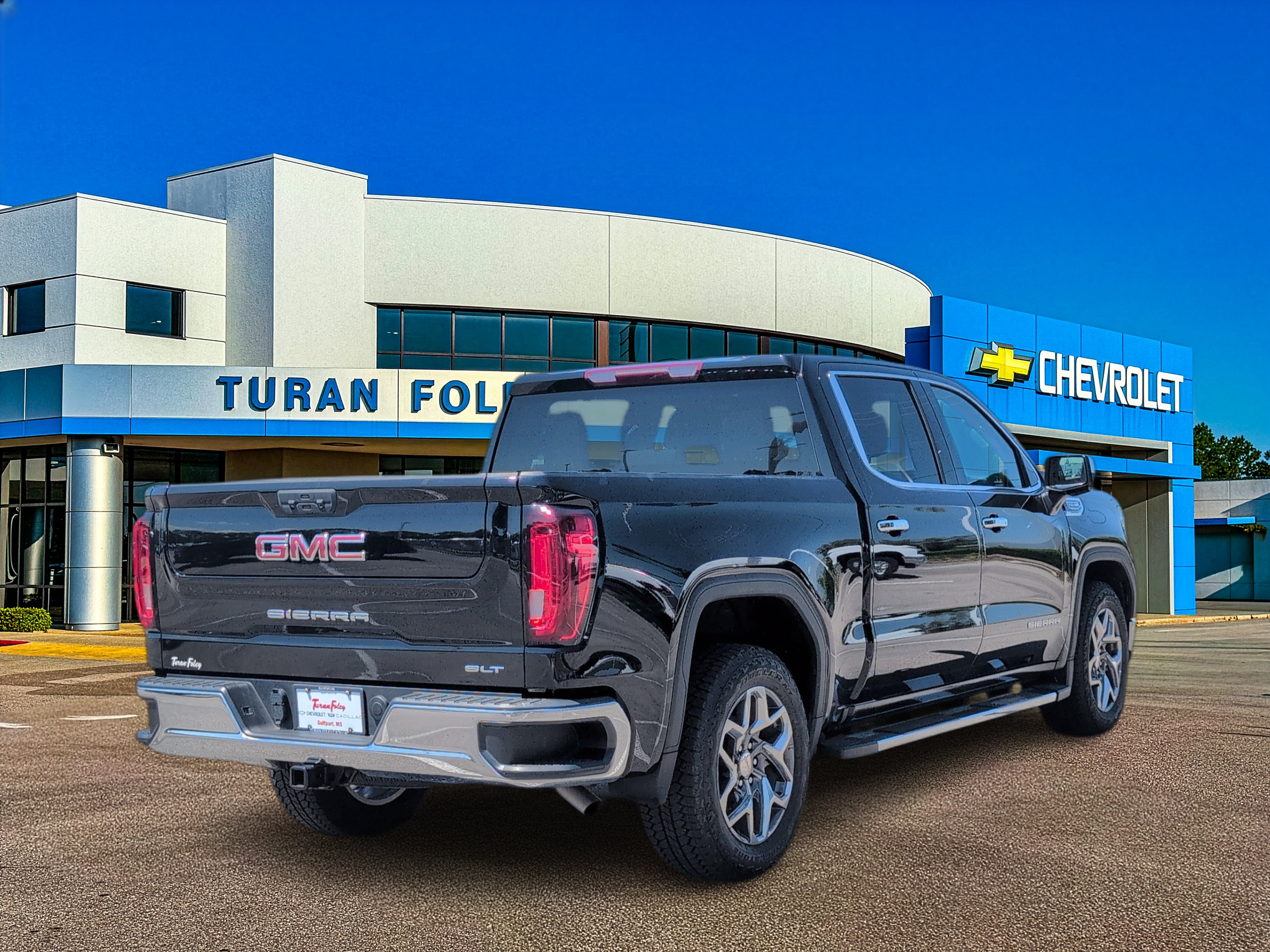 Used 2024 GMC Sierra 1500 SLT w/ SLT Premium Package RWD image 7