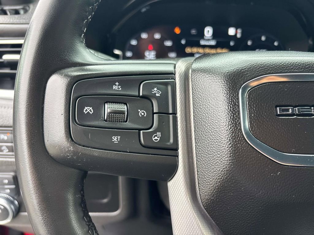 Used 2023 GMC Yukon XL Denali AWD/4WD image 27