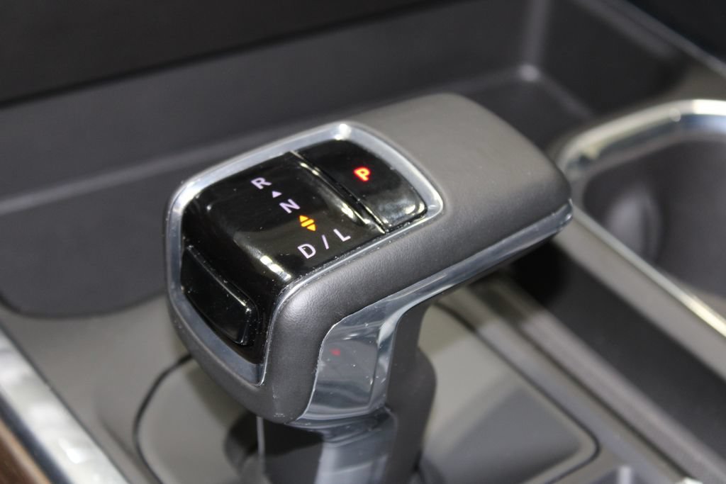 Used 2025 Chevrolet Silverado 1500 High Country w/ High Country Premium Package AWD/4WD image 48
