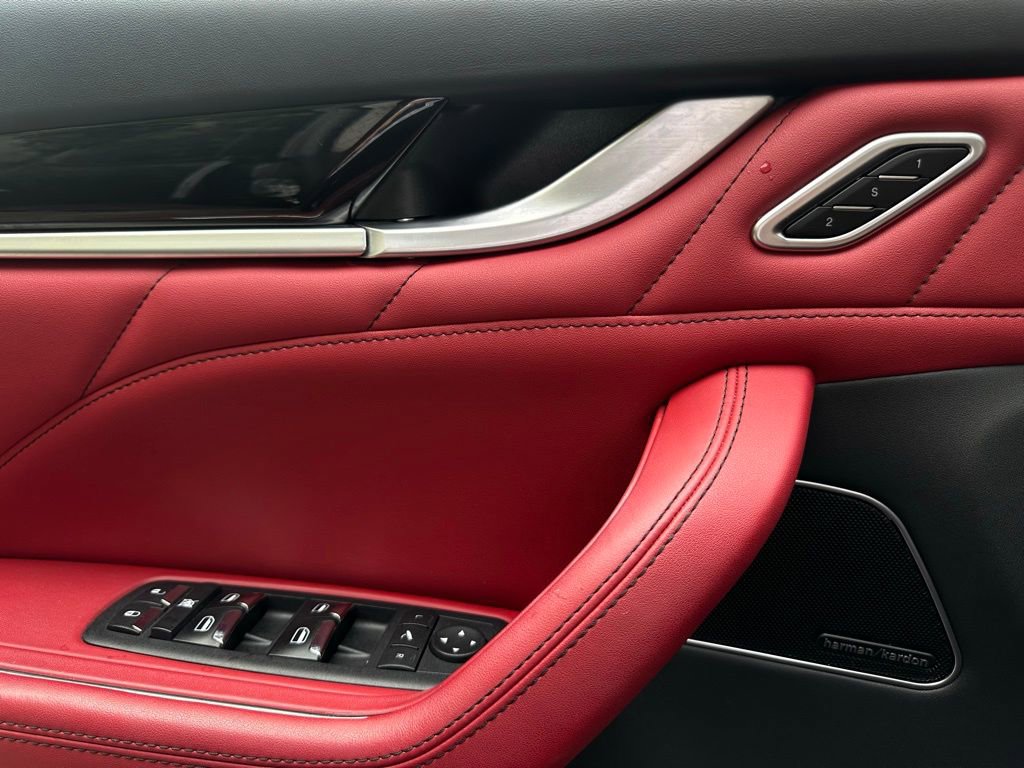 Used 2023 Maserati Levante Modena image 11