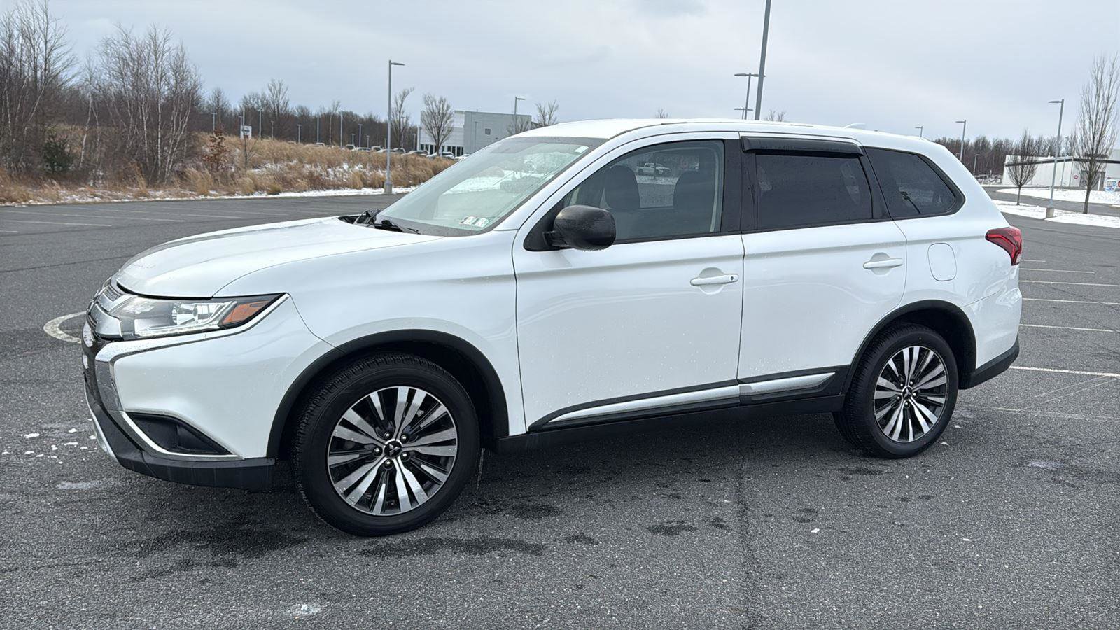 Used 2019 Mitsubishi Outlander ES image 13