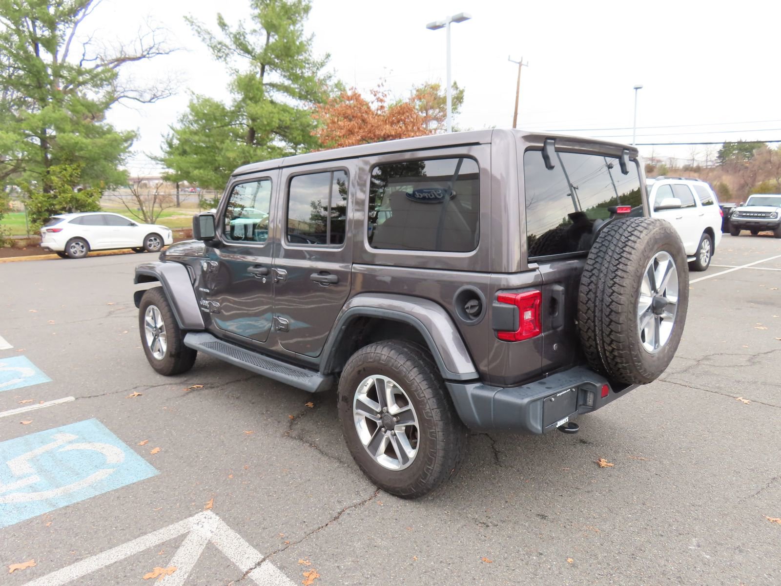 Used 2018 Jeep Wrangler Unlimited Sahara w/ LED Lighting Group image 7