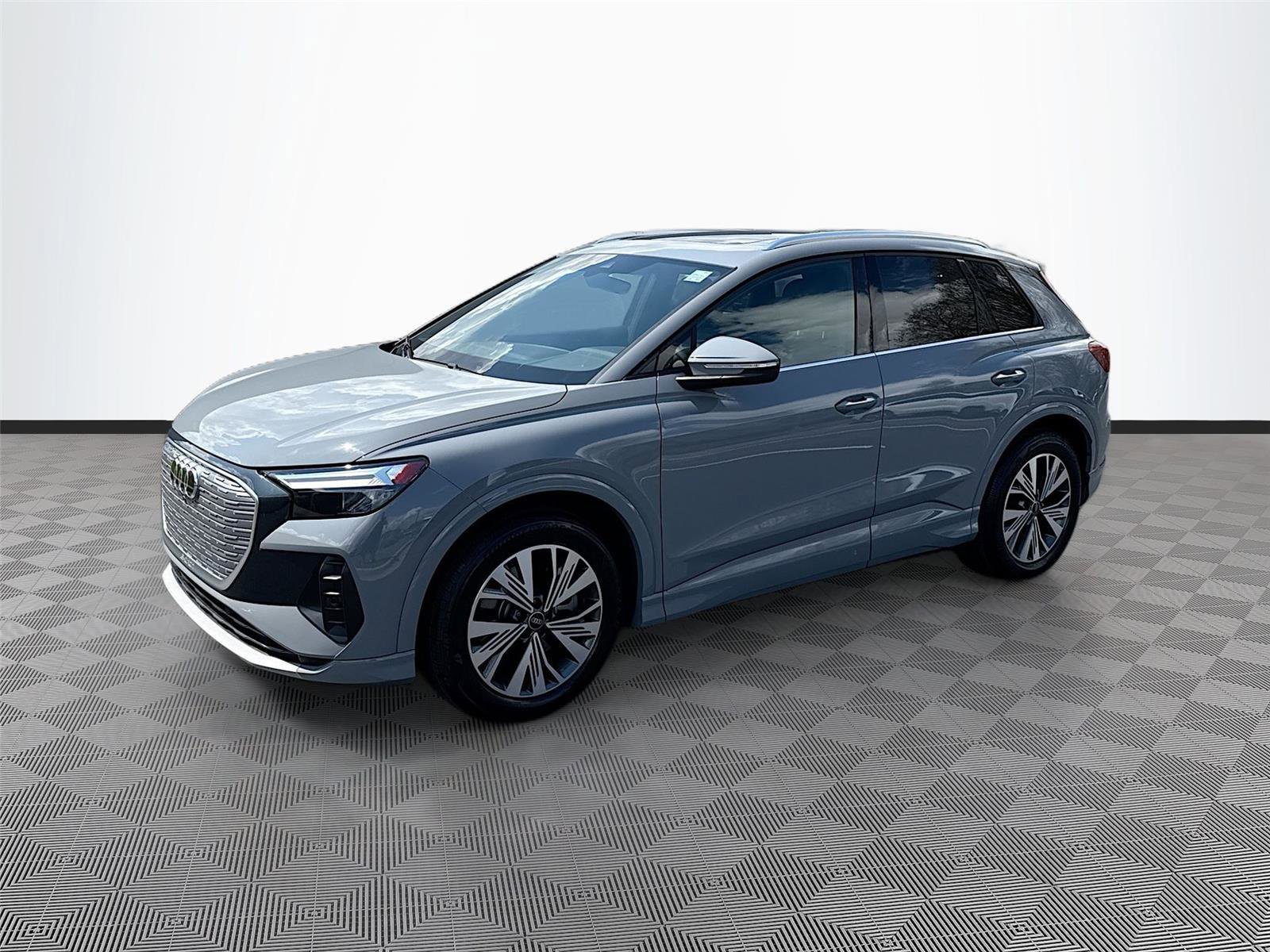 Certified 2023 Audi Q4 e-tron Premium w/ Convenience Package image 3