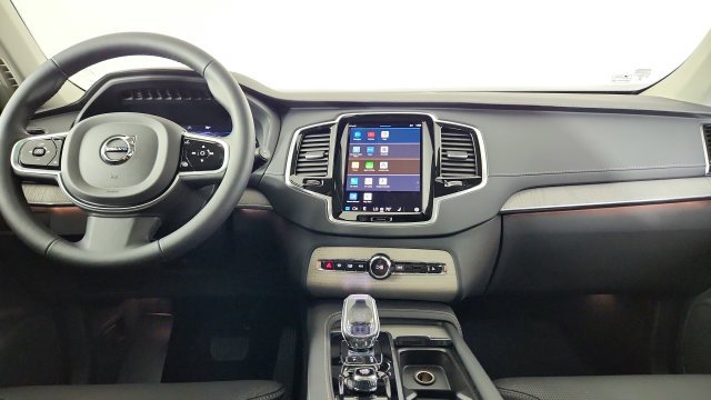 Used 2025 Volvo XC90 B6 Ultra w/ Protection Package Premier AWD/4WD image 25