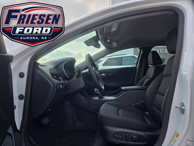 Used 2025 Chevrolet Malibu LT FWD image 11