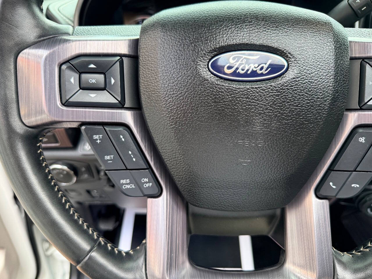 Used 2021 Ford F450 Limited w/ FX4 Off-Road Package AWD/4WD image 37