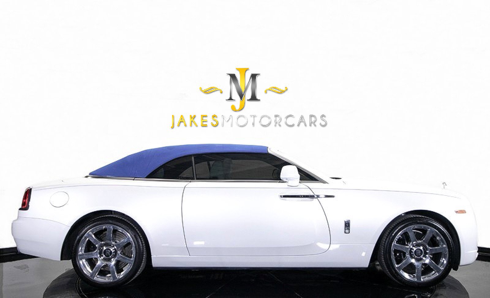 Used 2017 Rolls-Royce Dawn image 16