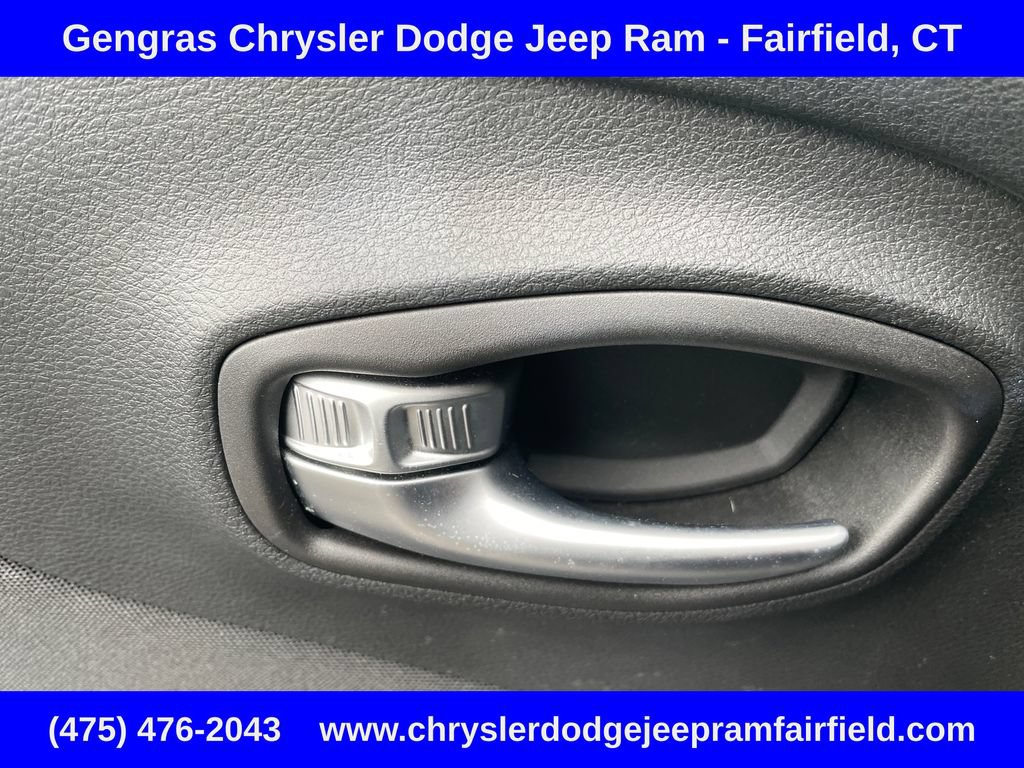 Certified 2021 Jeep Renegade Latitude AWD/4WD image 35