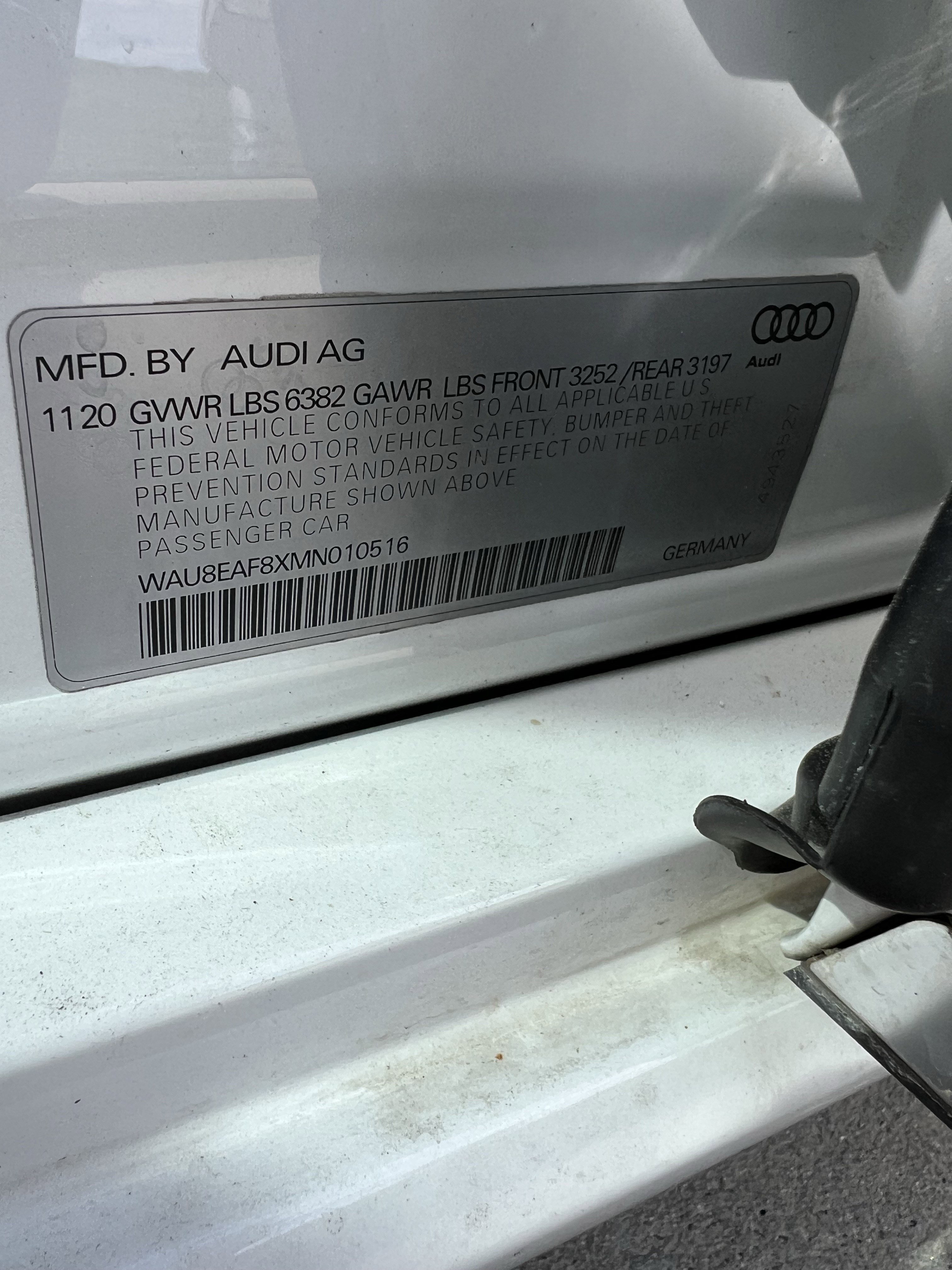 Used 2021 Audi A8 L 4.0T w/ Executive Plus Package image 37