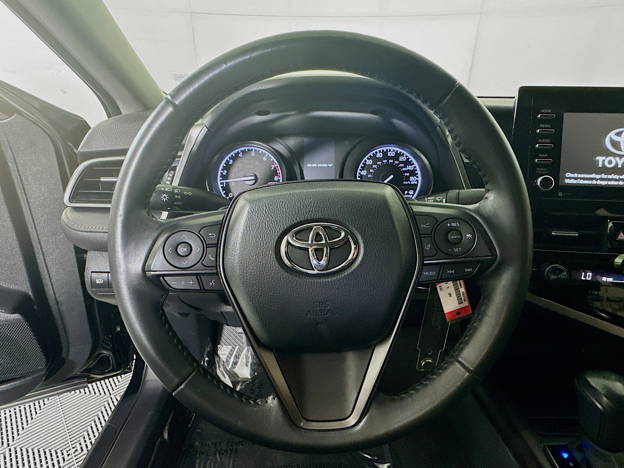 Used 2022 Toyota Camry SE image 15