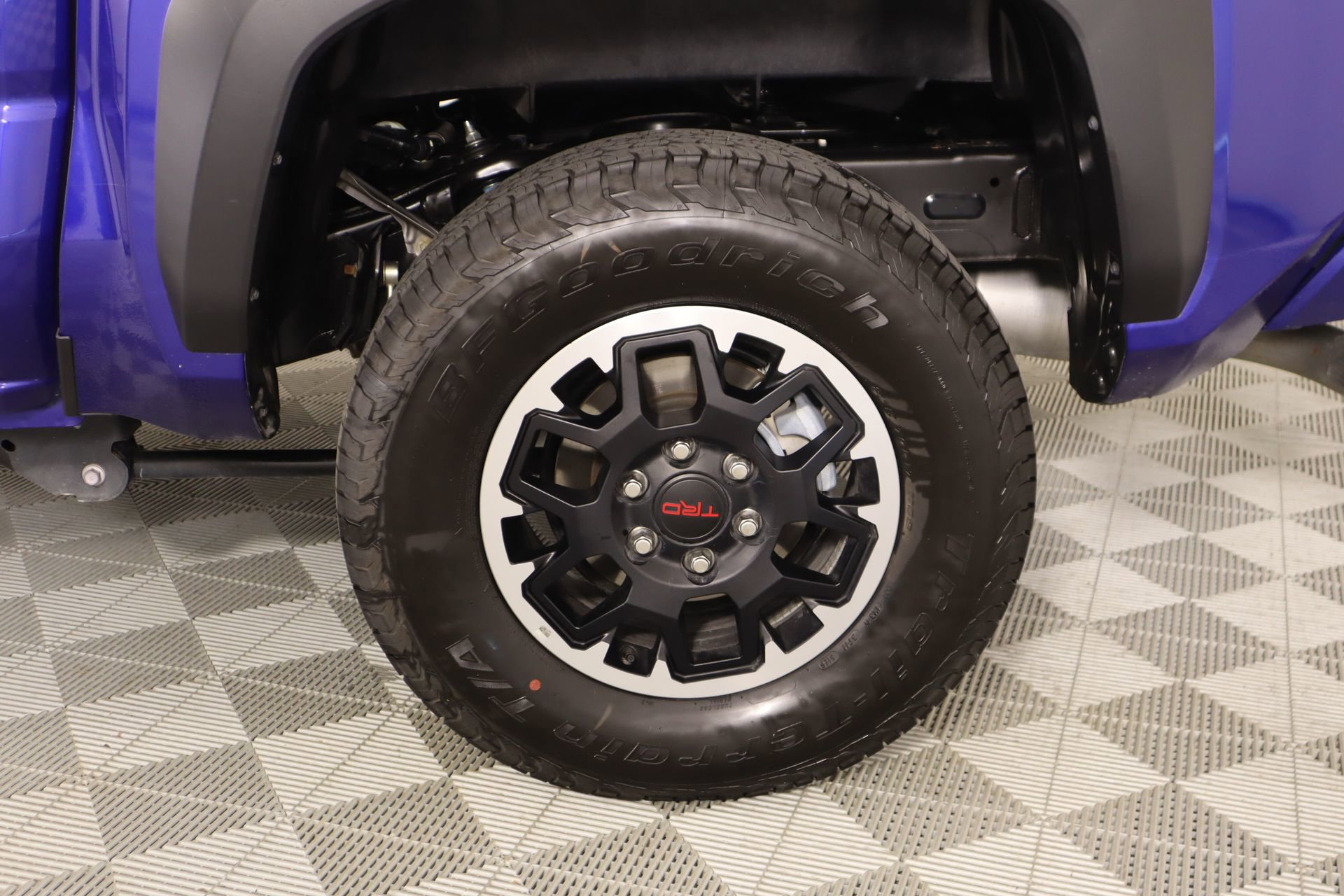 Used 2025 Toyota Tacoma TRD Off-Road AWD/4WD image 18