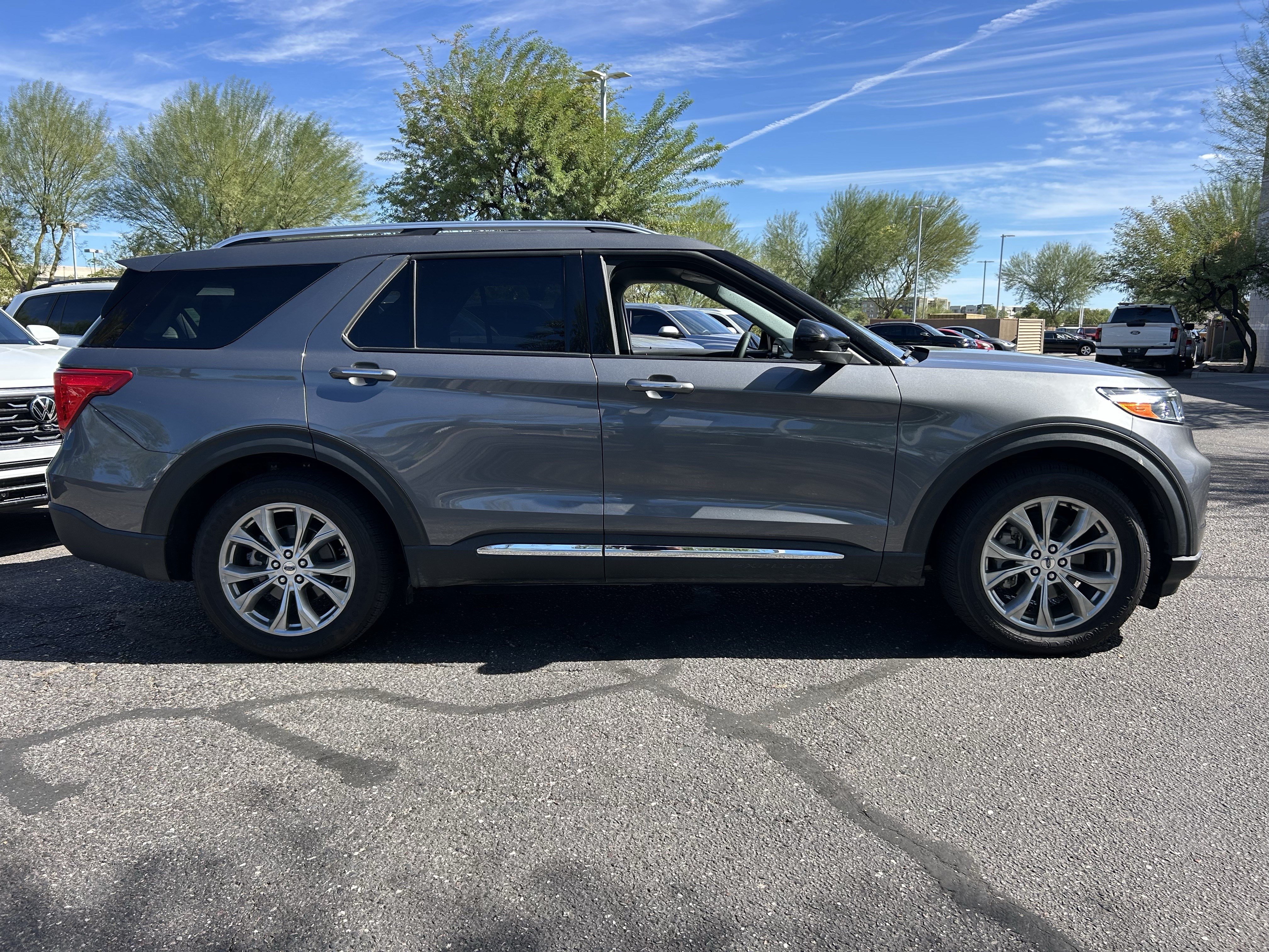 Used 2022 Ford Explorer Limited RWD image 5
