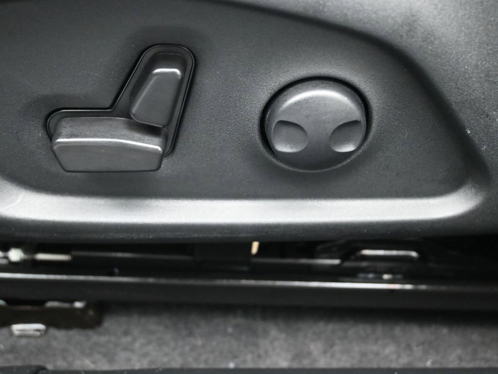 Used 2024 Jeep Compass Latitude image 33